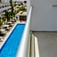 Seasons Hotel (Adults Only)
