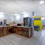 Days Inn & Suites by Wyndham Fayetteville NW Ft Bragg