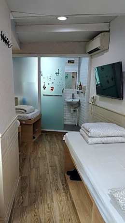 Triple Room with Bathroom