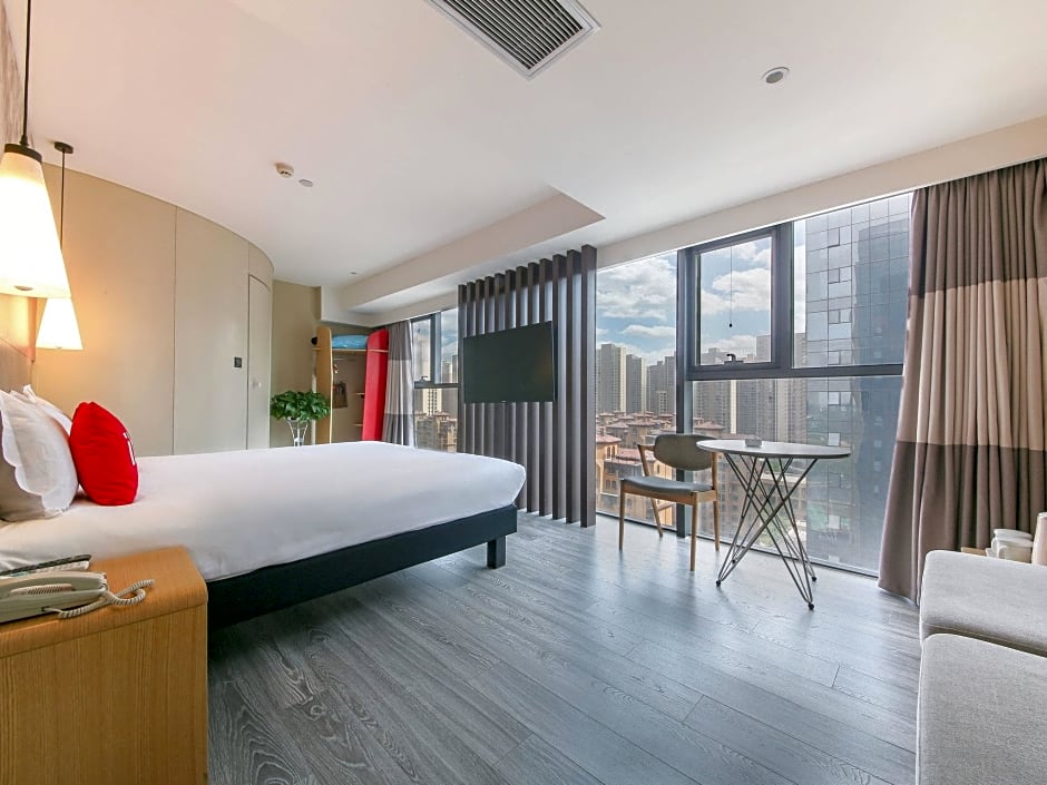 ibis Xi'an North Railway Station