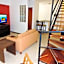 Mondrian Suite Hotel