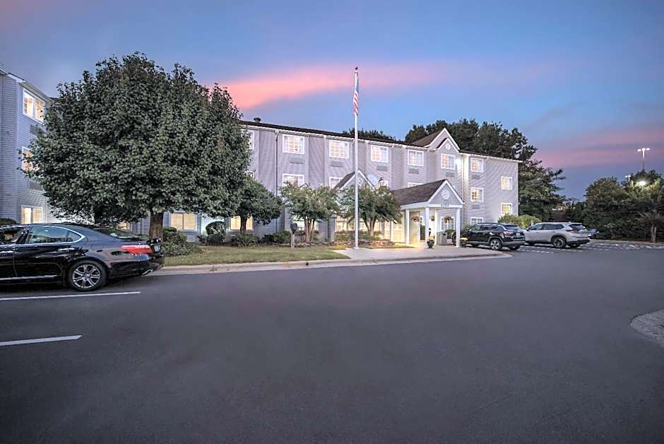 Microtel Inn & Suites by Wyndham Greensboro