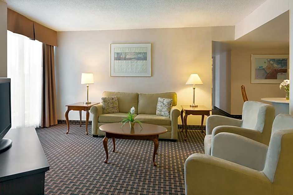 Ramada on the Bay Conference Resort Belleville