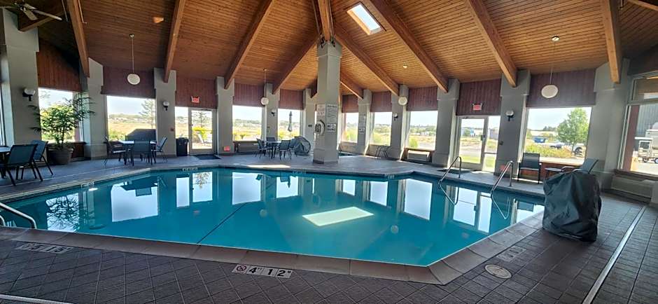 Ten Pin Inn & Suites