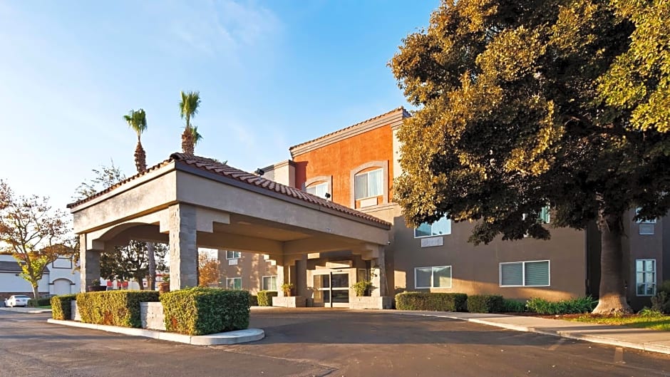 Best Western Plus Villa Del Lago Inn