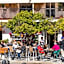 I AM La Posada Hotel and Apartment