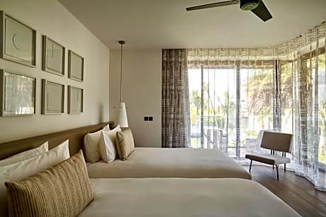 LUX* Beachfront Pool Villa