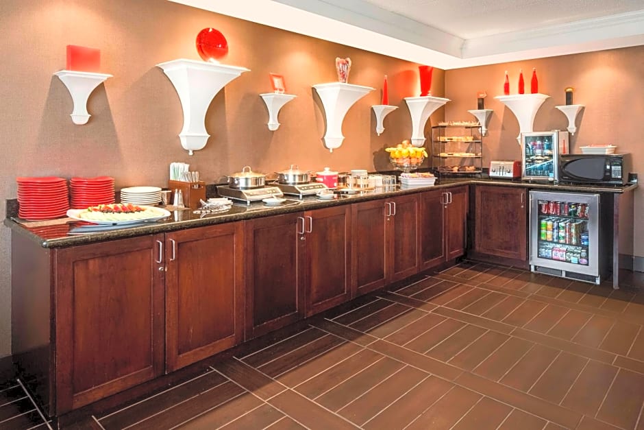Wyndham Omaha Hotel - West Dodge
