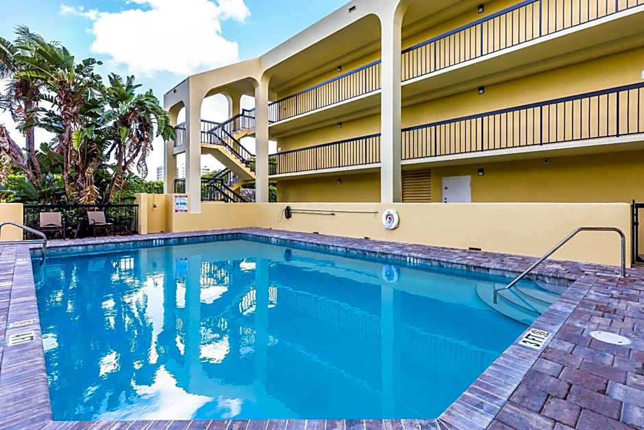 Quality Inn Palm Beach International Airport