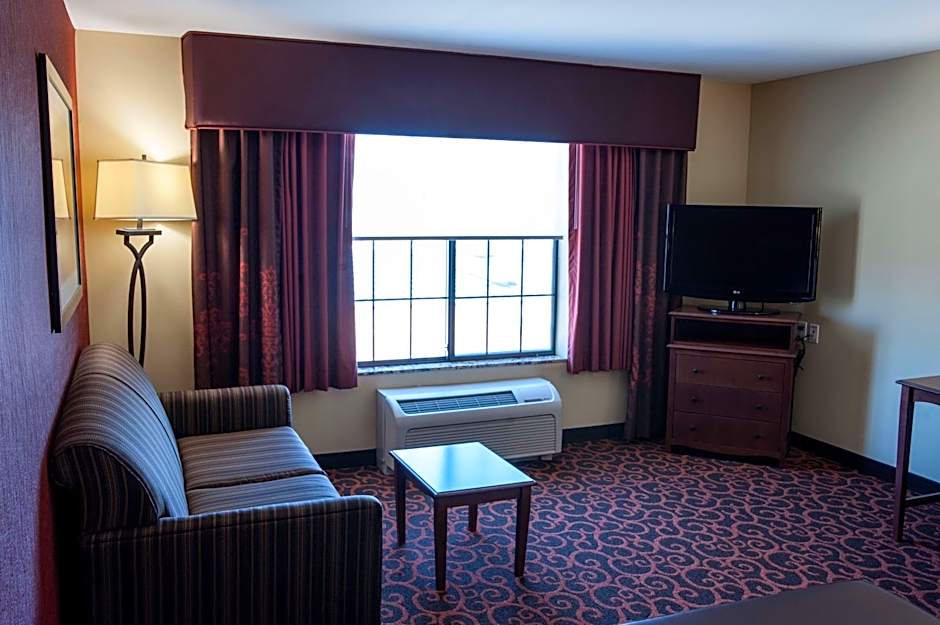 Photo 1 of 2 of 1 King Bed with Sofabed