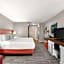 Hampton Inn & Suites Fresno