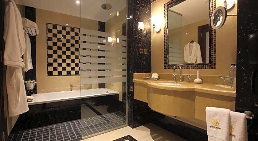 Vittori Palace Hotel and Residences