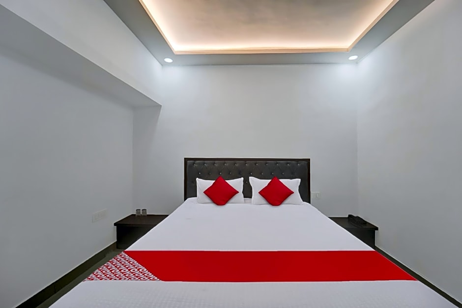 Super Hotel O White House