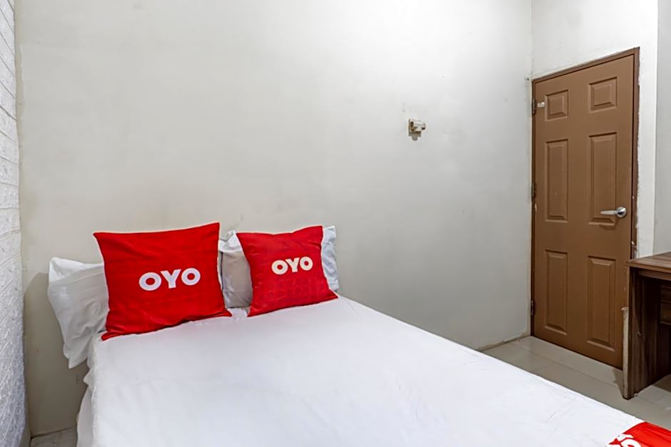 OYO 93863 Dv Homestay Syariah Genteng