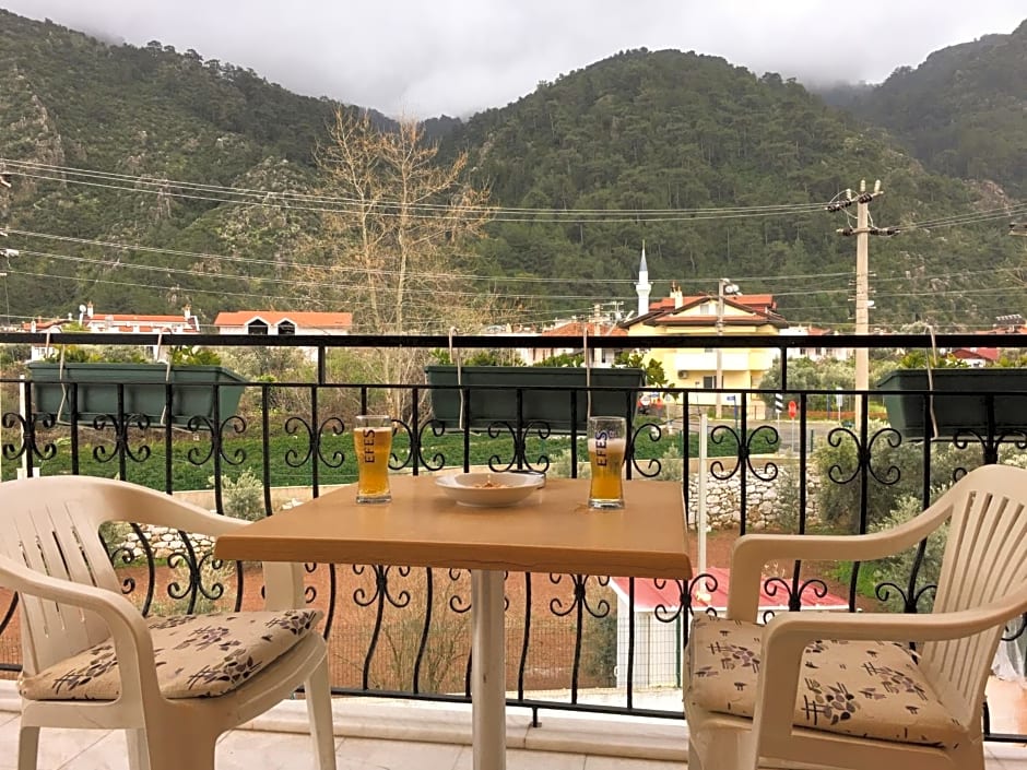 Leons Sun Village Apartments