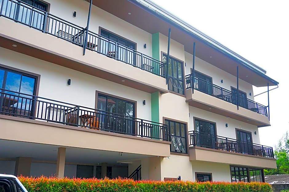 Pensiri House