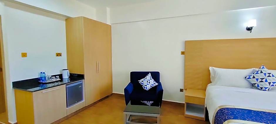 Hays Suites Hotel