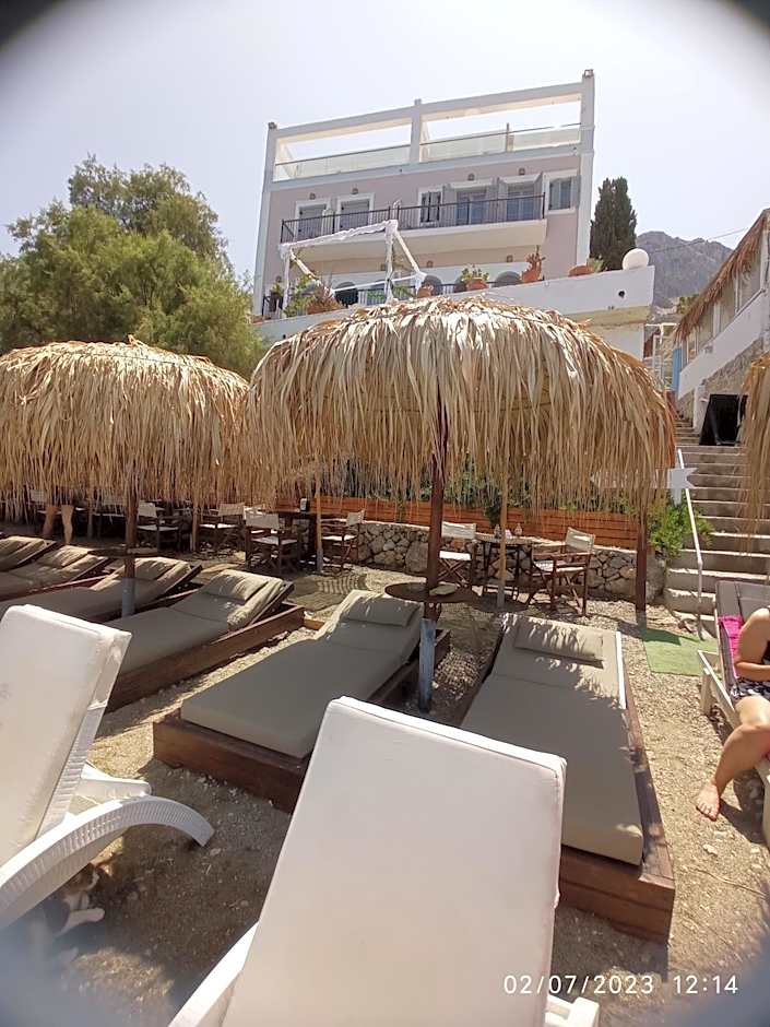 MasouriBlu Boutique Hotel