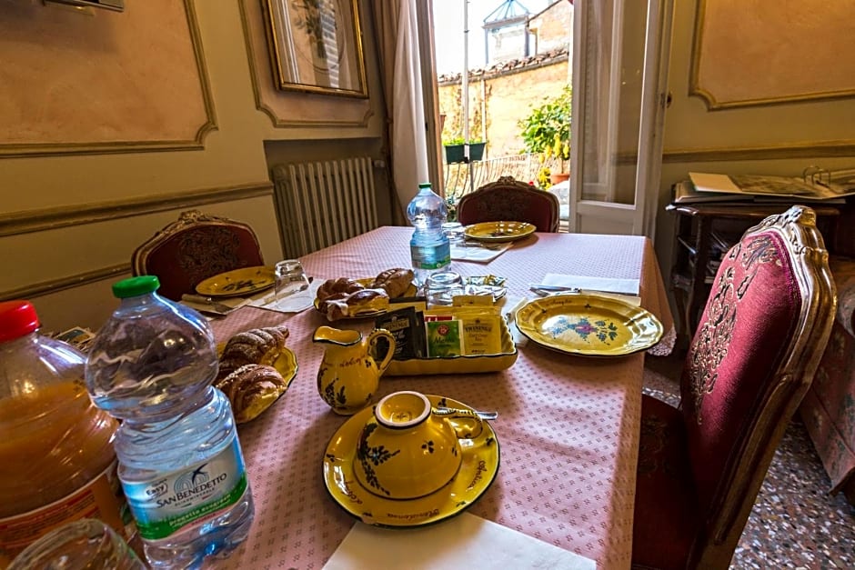 Antica Residenza D'Azeglio Room&Breakfast di Charme