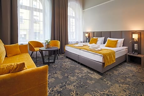 Superior Triple Room with Bath