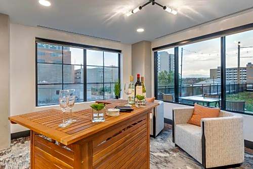 Cambria Hotel Denver Downtown RiNo