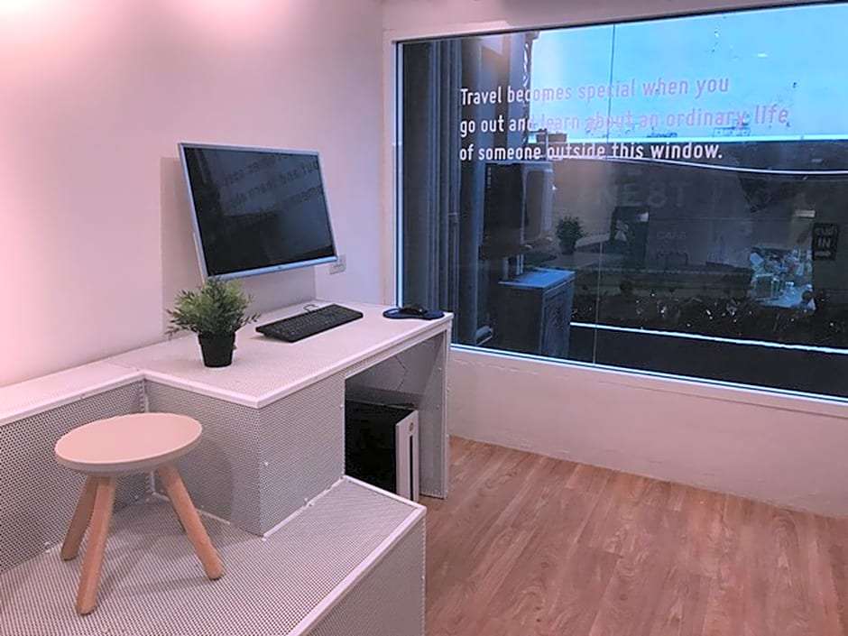 Bed One Block Hostel