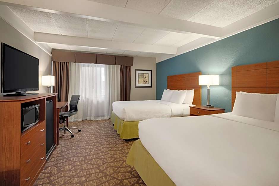 AmericInn by Wyndham Grand Rapids Airport North