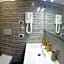 Smart-House-Central-Rent-Rooms-FREE-PARKING