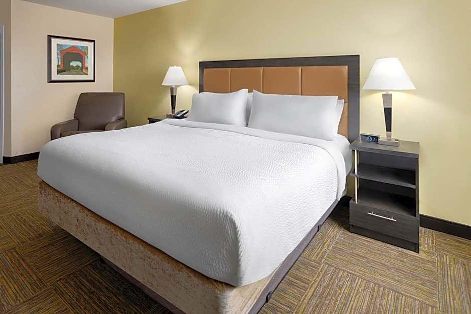 Photo 1 of 2 of Studio 1 Queen Bed Suite, Accessible, Roll in Shower
