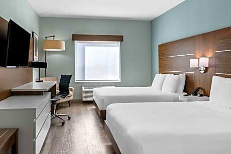 Queen Room with Two Queen Beds and Mobility Accessible Bathtub
