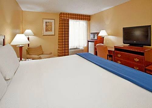 Holiday Inn Express Hotel And Suites Fenton-I-44 By IHG