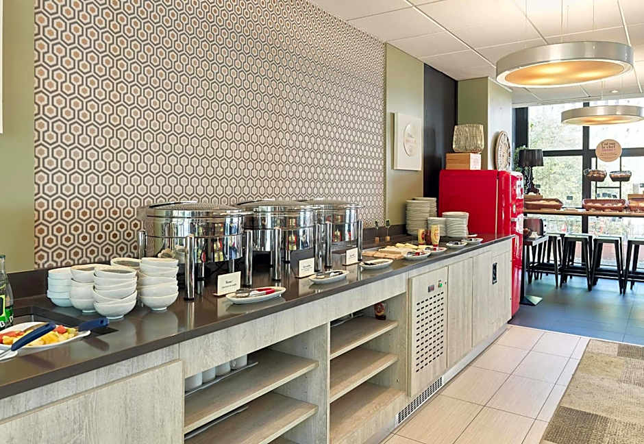 B&B HOTEL Saint-Quentin-en-Yvelines Centre Gare 4 étoiles