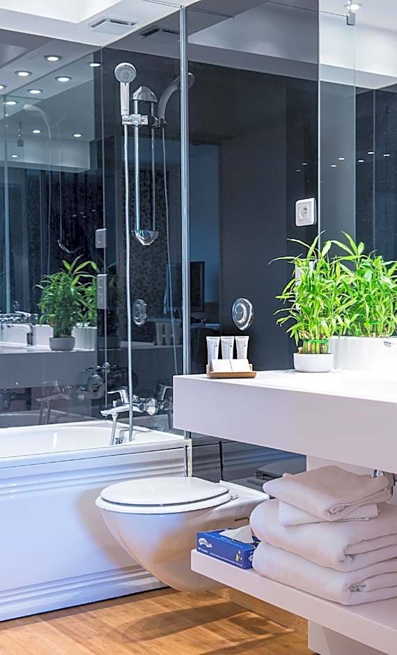 HÔTEL C SUITES chambres spacieuses