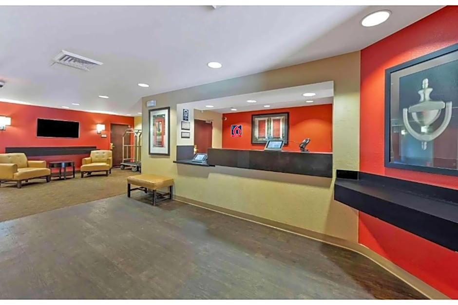 Studio 6 Suites Fresno North CA