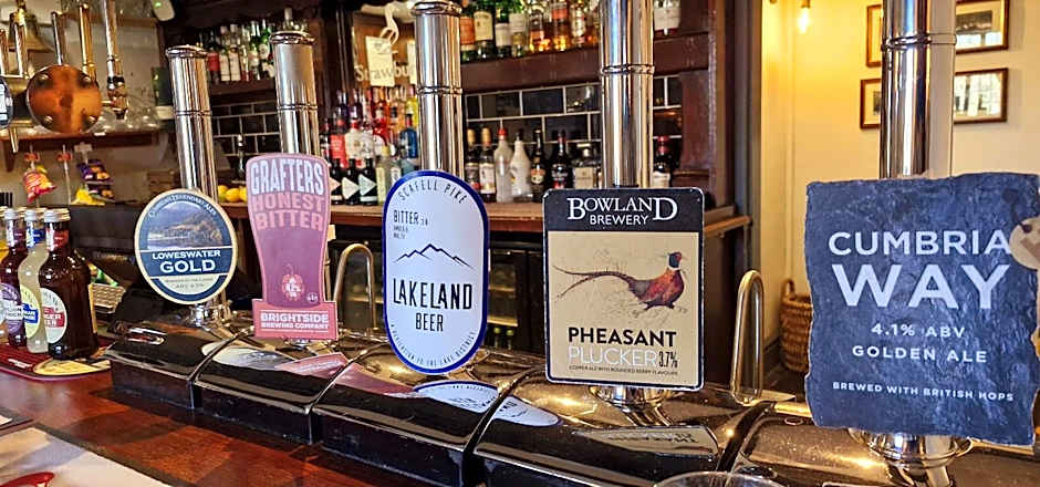 The Strawbury Duck Inn