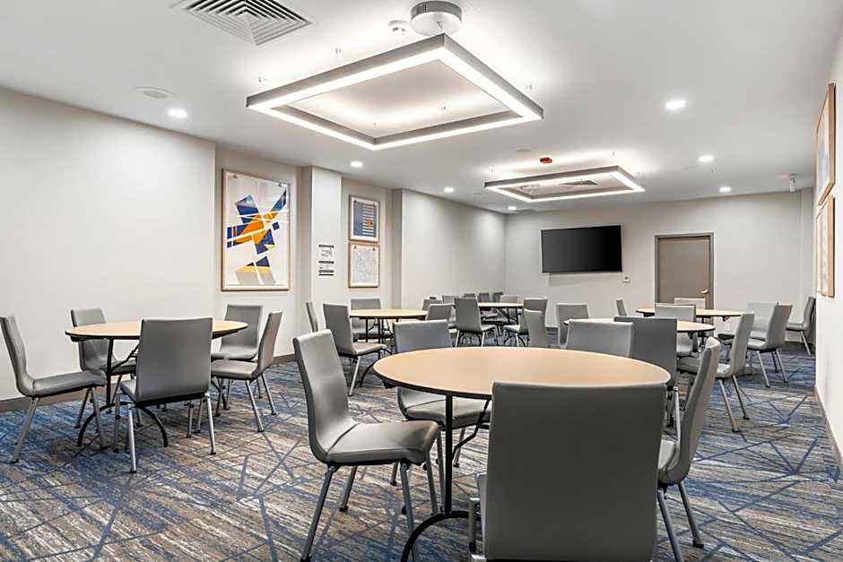 Holiday Inn Express Van Nuys By IHG