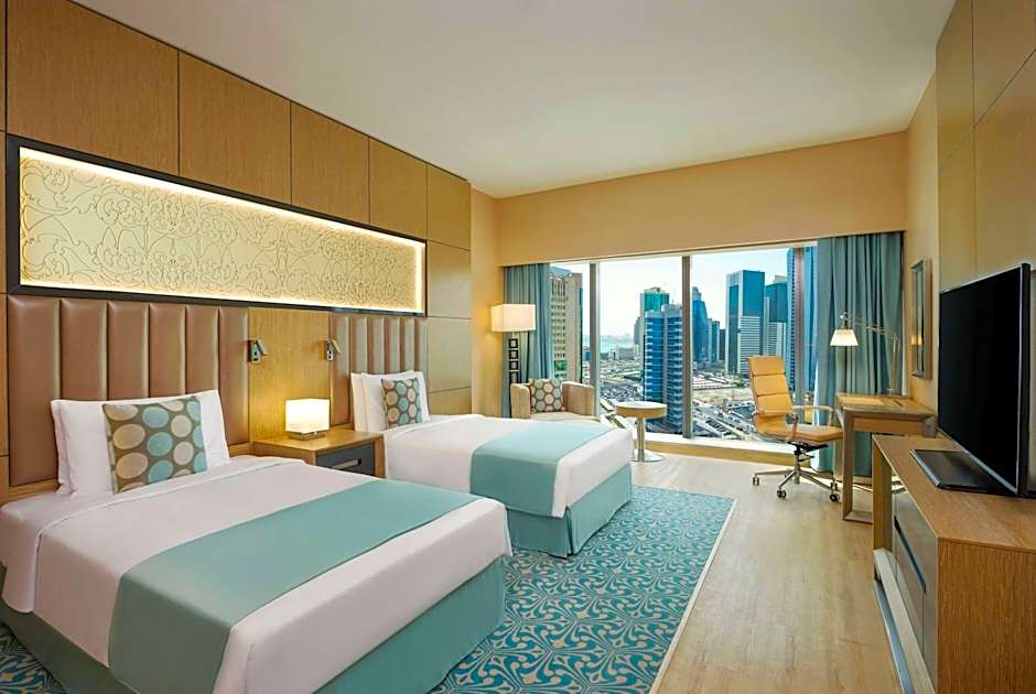 Photo 1 of 2 of Deluxe 2 Beds, Smoking, Sea View