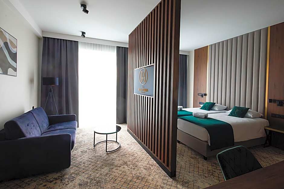 Restoria Hotel***