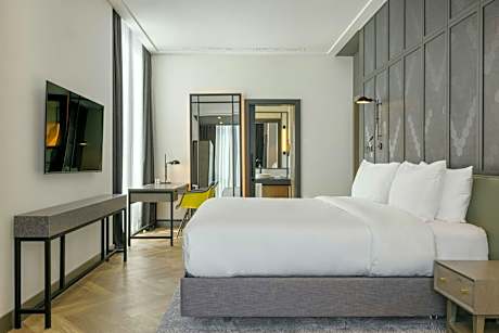Panorama, Suite, 1 Double, River View, Balcony