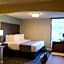 Opal Hotel & Suites