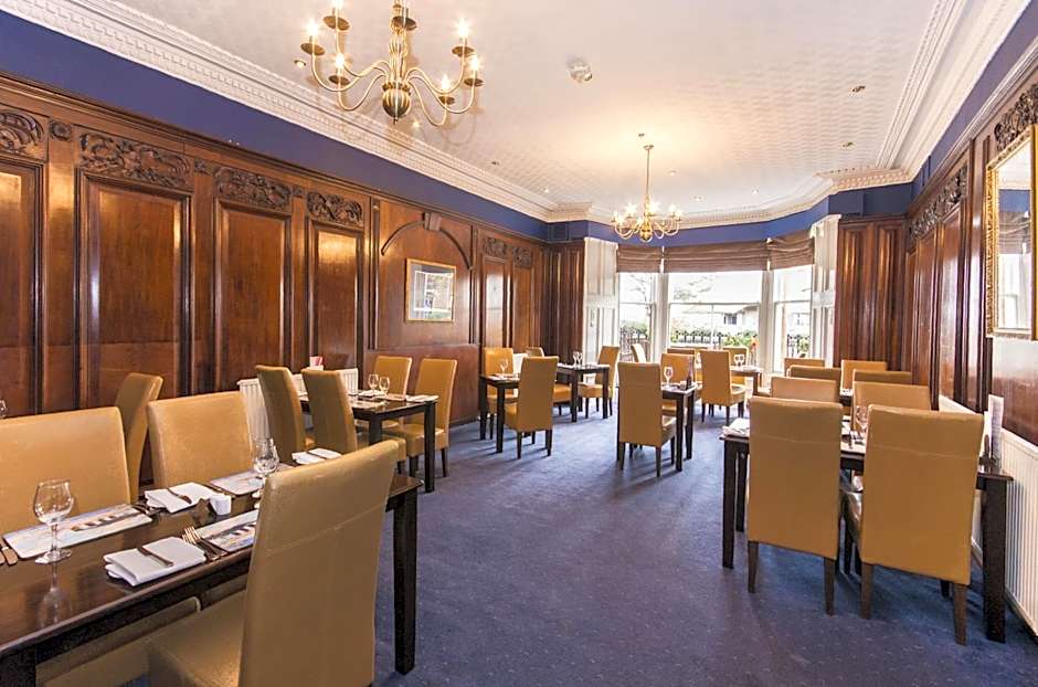 Royal Mackintosh Hotel