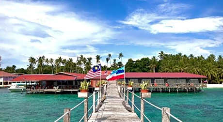 Mabul Backpackers