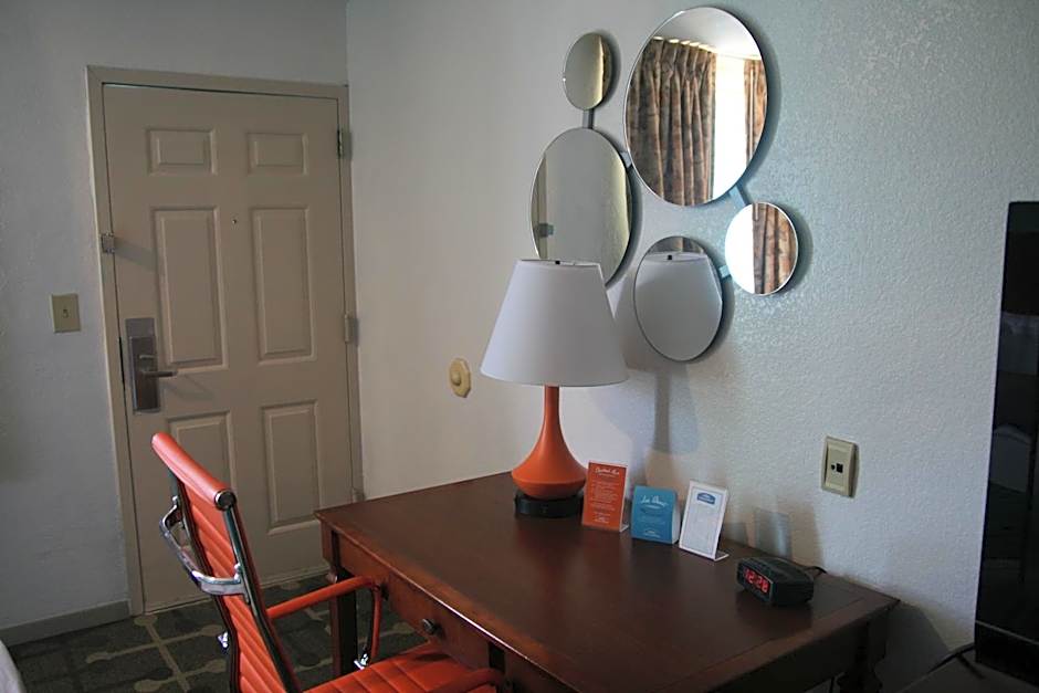 Howard Johnson by Wyndham Hattiesburg