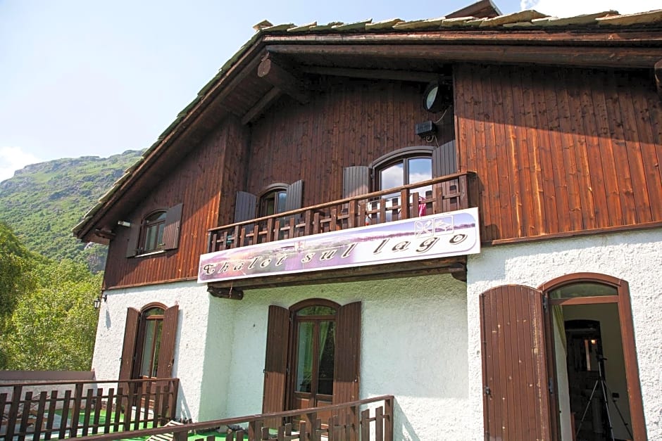 Chalet Sul Lago Hotel In Montagna