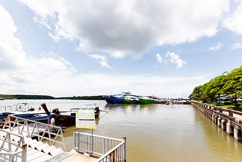 OYO 1118 K L Boutique Hotel