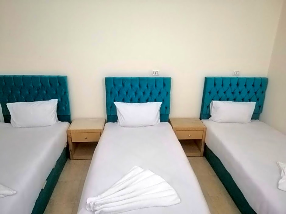 Anubis kingdom Pyramids View