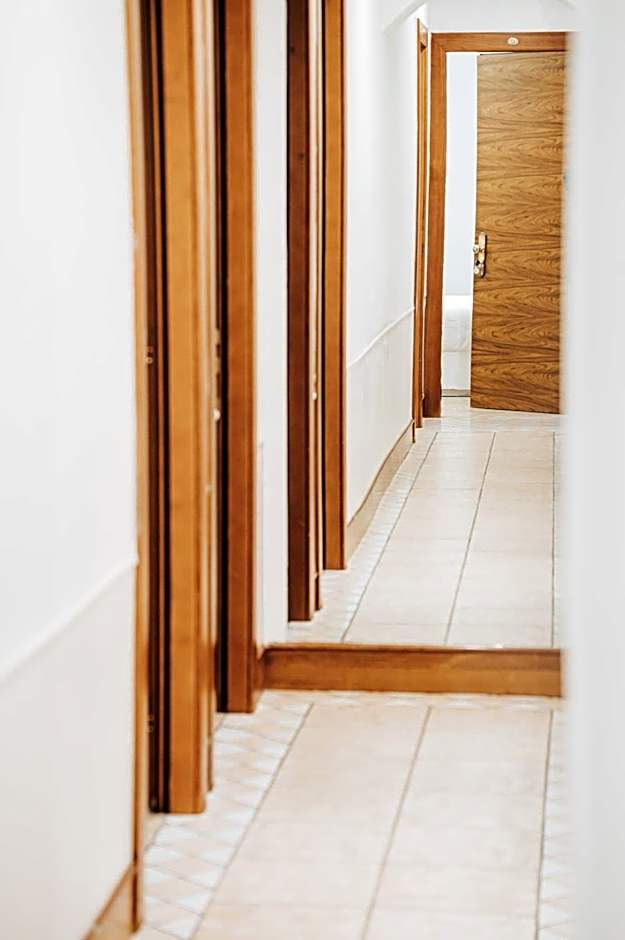 Albergo Delle Regioni, Barberini - Fontana di Trevi