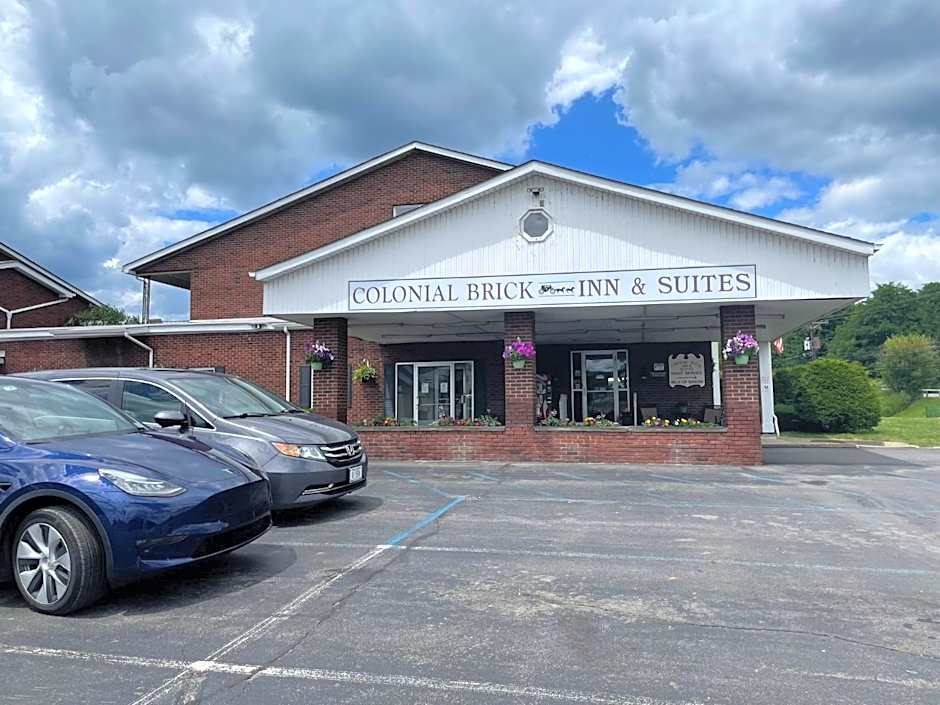Colonial Brick Inn & Suites