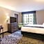 La Quinta Inn & Suites by Wyndham Clearwater South
