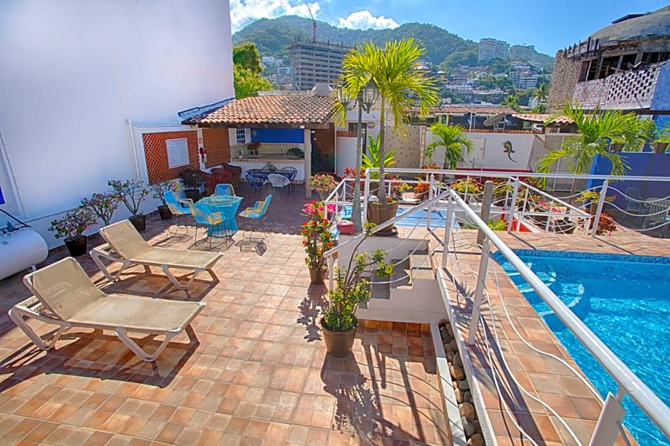 La Iguana Vallarta LGBT Experience - Romantic Zone